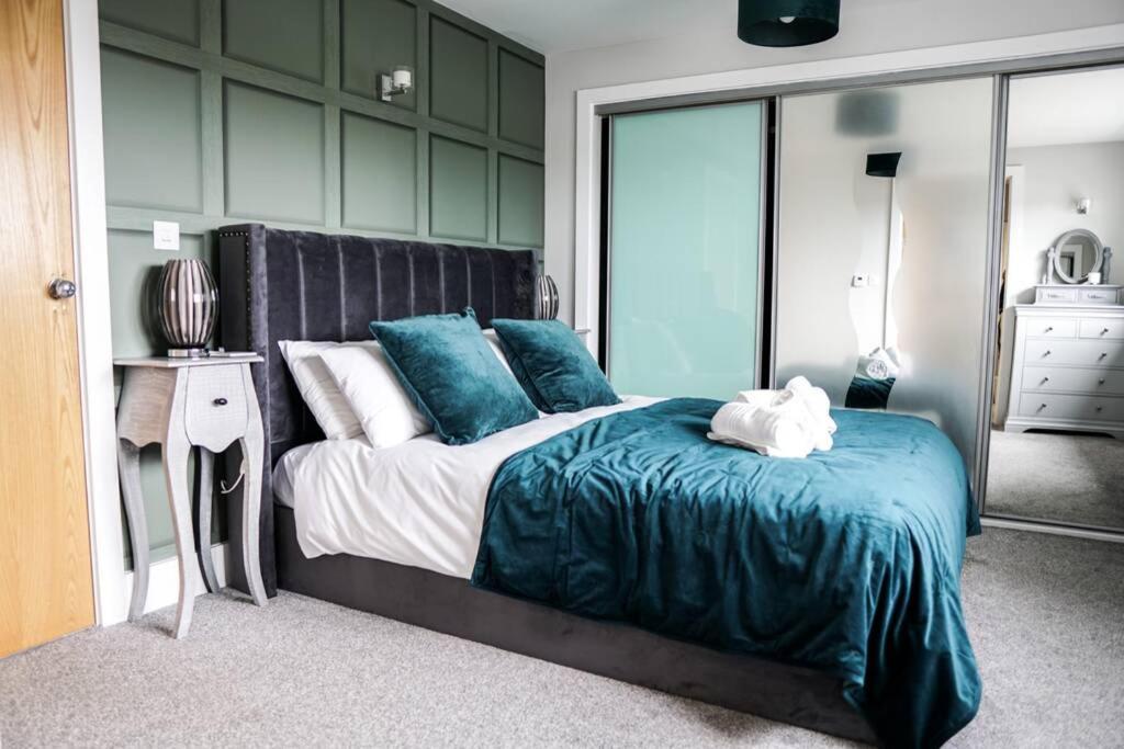Beautiful 3 Bedroom Apartment By The Sea New Quay Extérieur photo