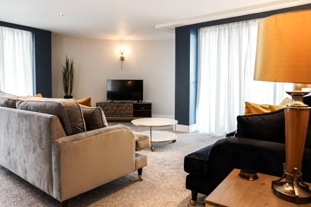 Beautiful 3 Bedroom Apartment By The Sea New Quay Extérieur photo