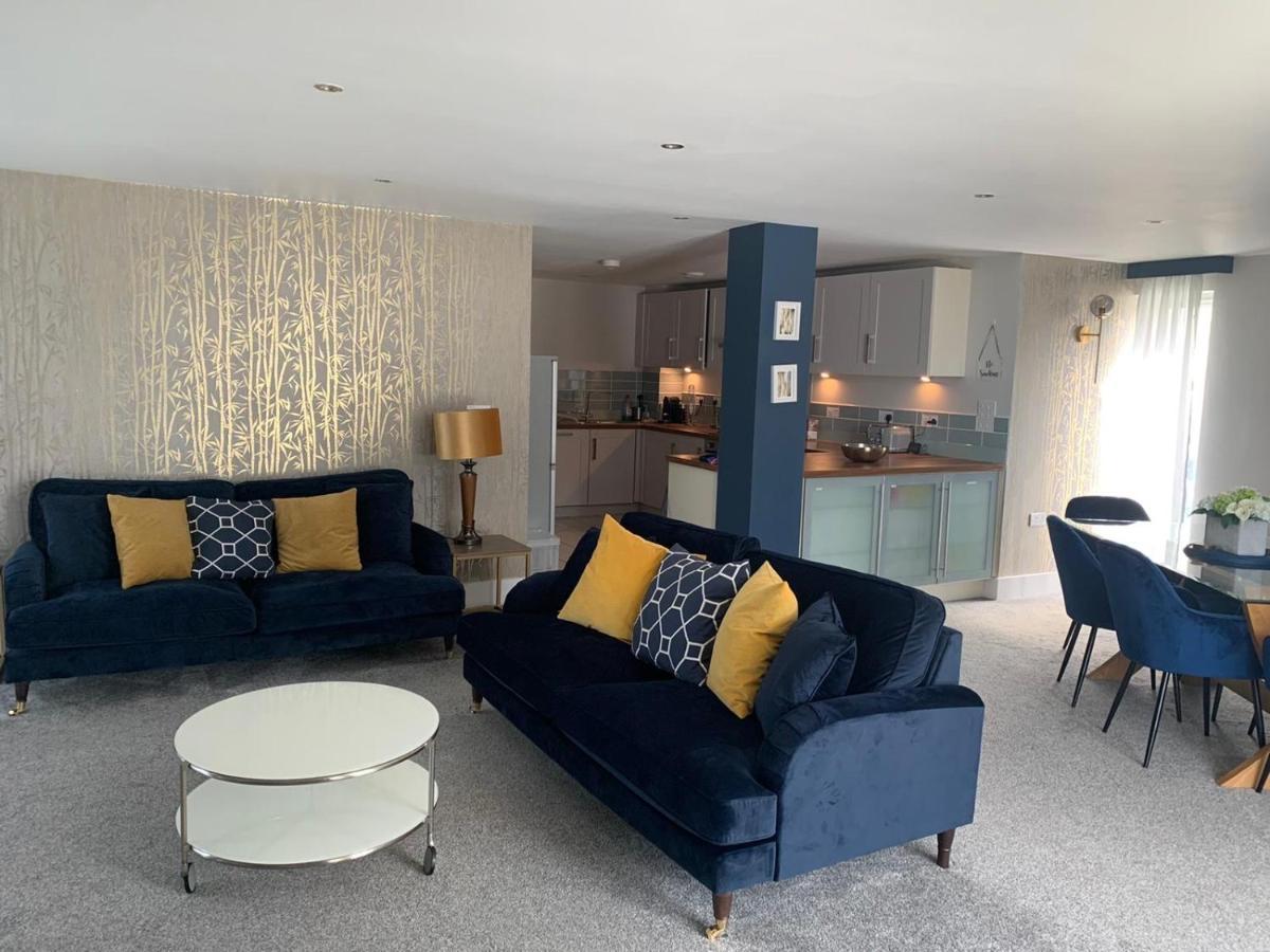 Beautiful 3 Bedroom Apartment By The Sea New Quay Extérieur photo