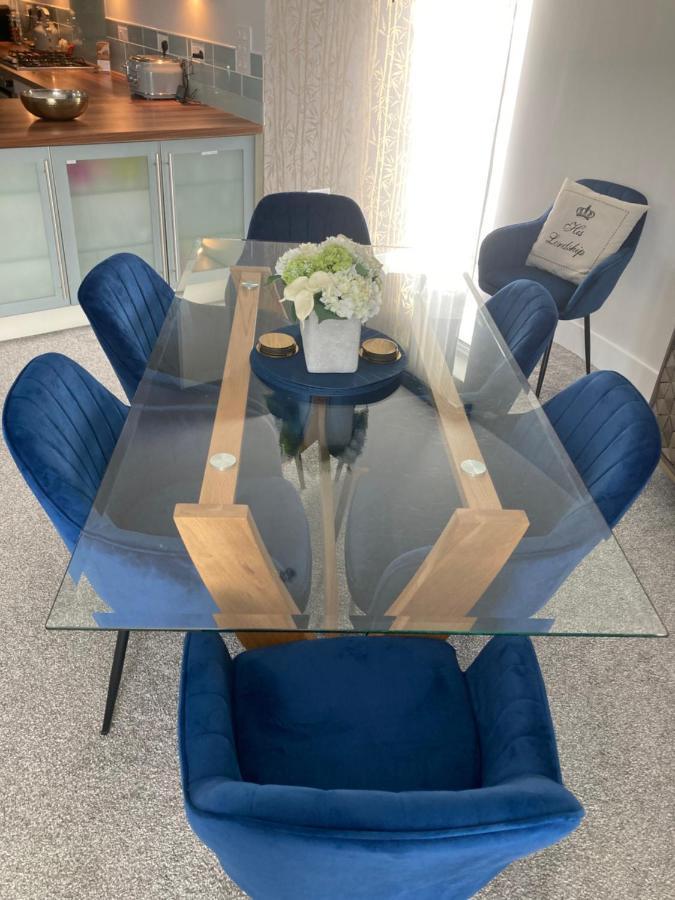 Beautiful 3 Bedroom Apartment By The Sea New Quay Extérieur photo
